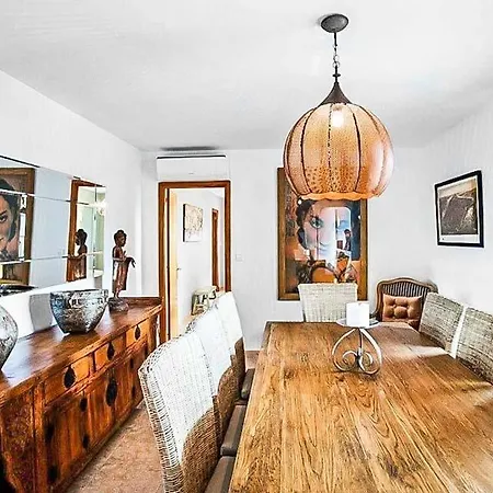 Binibequer Vell Sleeps 11 With Pool And Air Con
