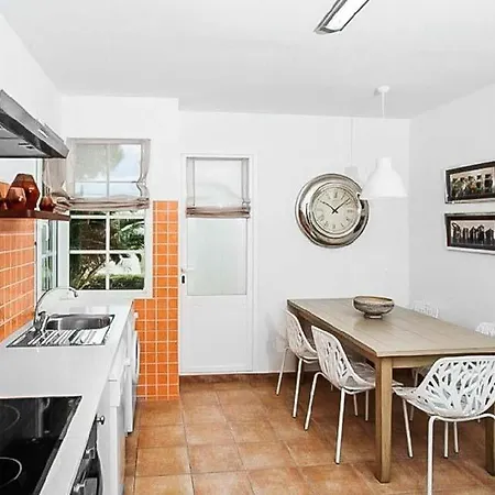 Villa Binibequer Vell Sleeps 11 With Pool And Air Con *